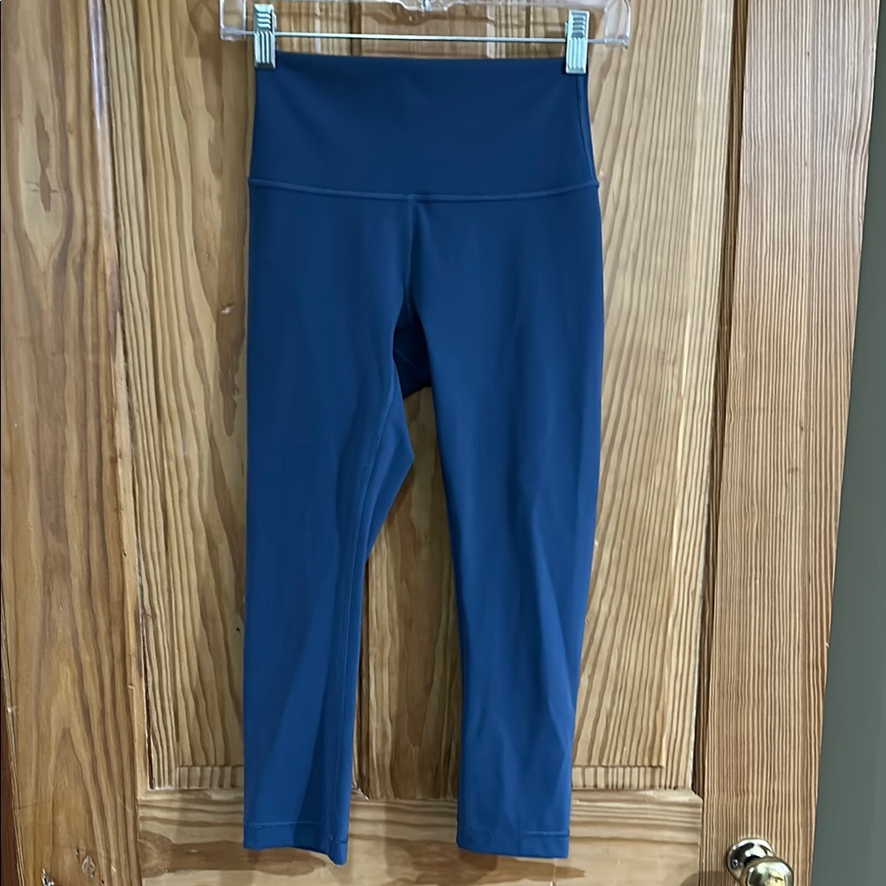 Lululemon Wunder Under Crop (High-Rise) 21" ~ 4 - Picture 4 of 10
